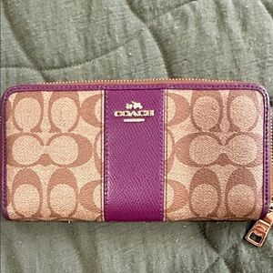 Coach Purple and Tan Key & Card Holder